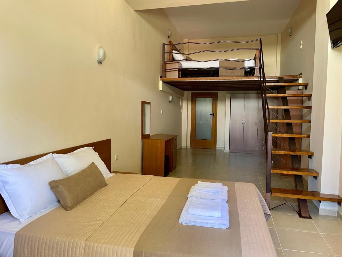 Helios Hotel Ставрос Екстериор снимка